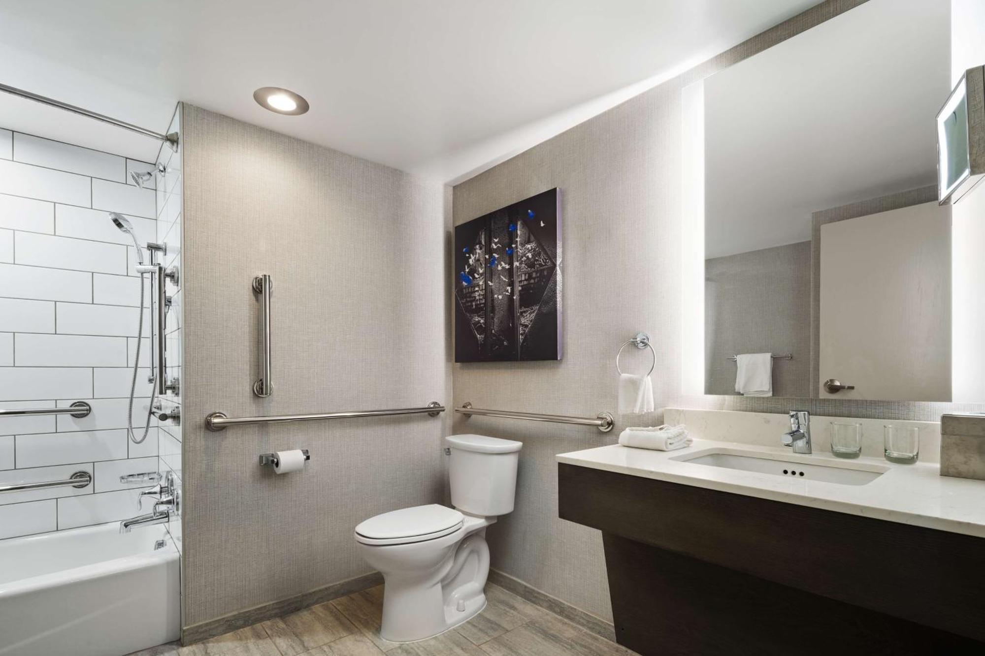 Doubletree By Hilton Pittsburgh Airport Hotel Moon Township Exterior foto