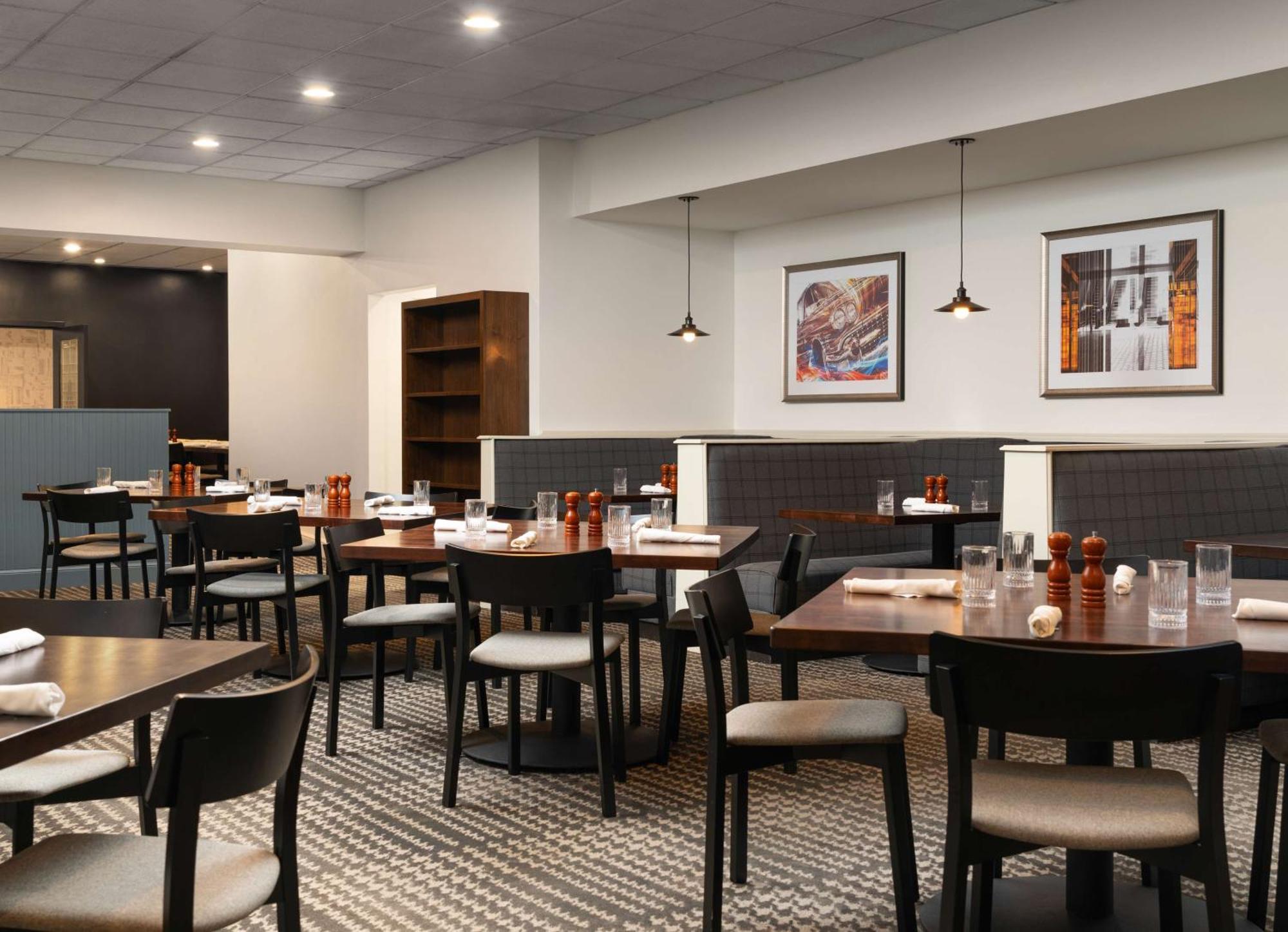 Doubletree By Hilton Pittsburgh Airport Hotel Moon Township Exterior foto